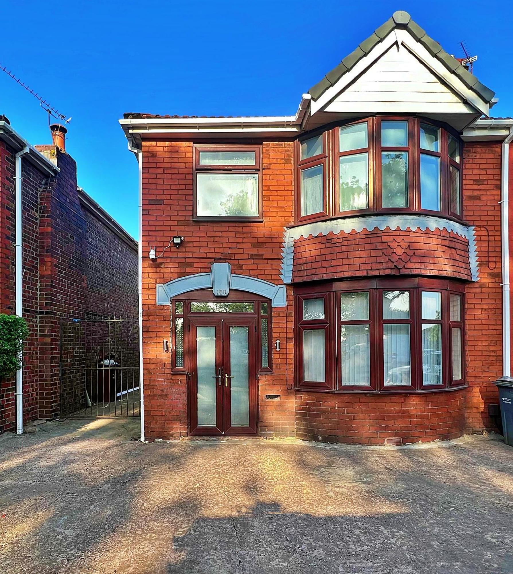 Full Home In Heywood Street Near Cheetham Hill — Photos 3